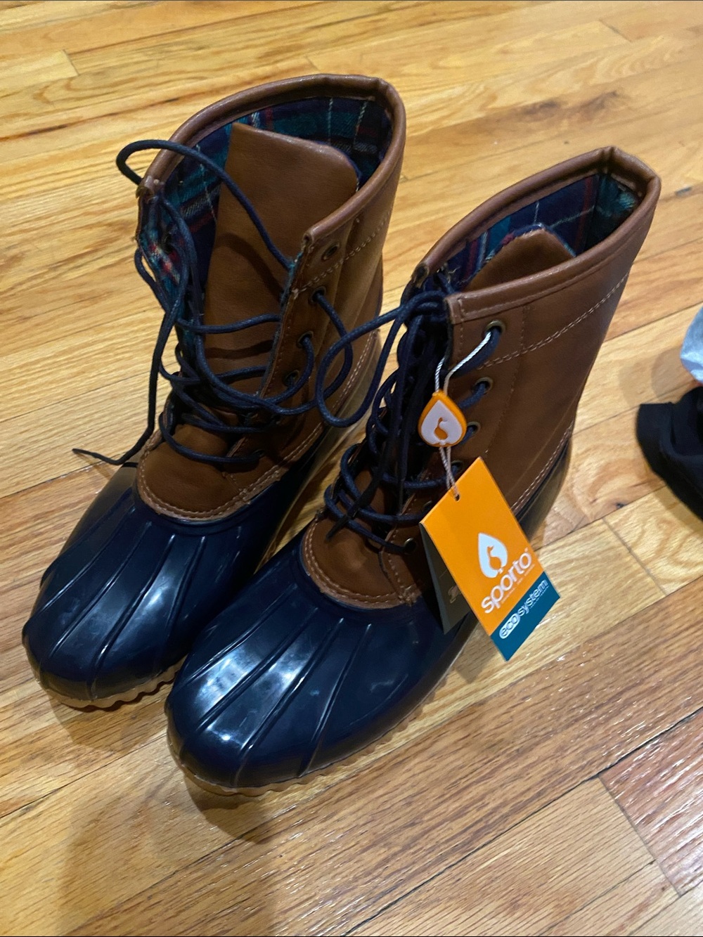 NWT Sporto Brown and Navy Women’s Waterproof Duck Boots